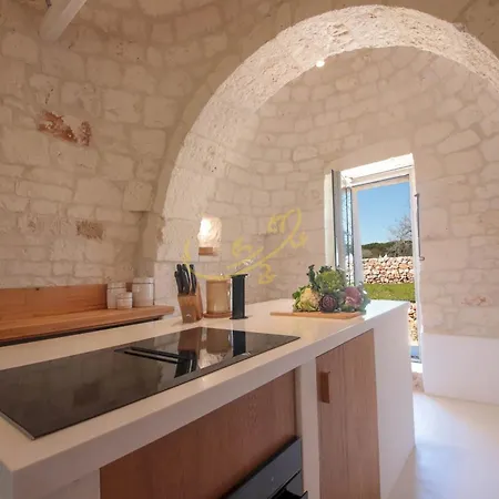 TD I Coni di Pinurè Trulli with Scenic Valley ... Villa Martina Franca
